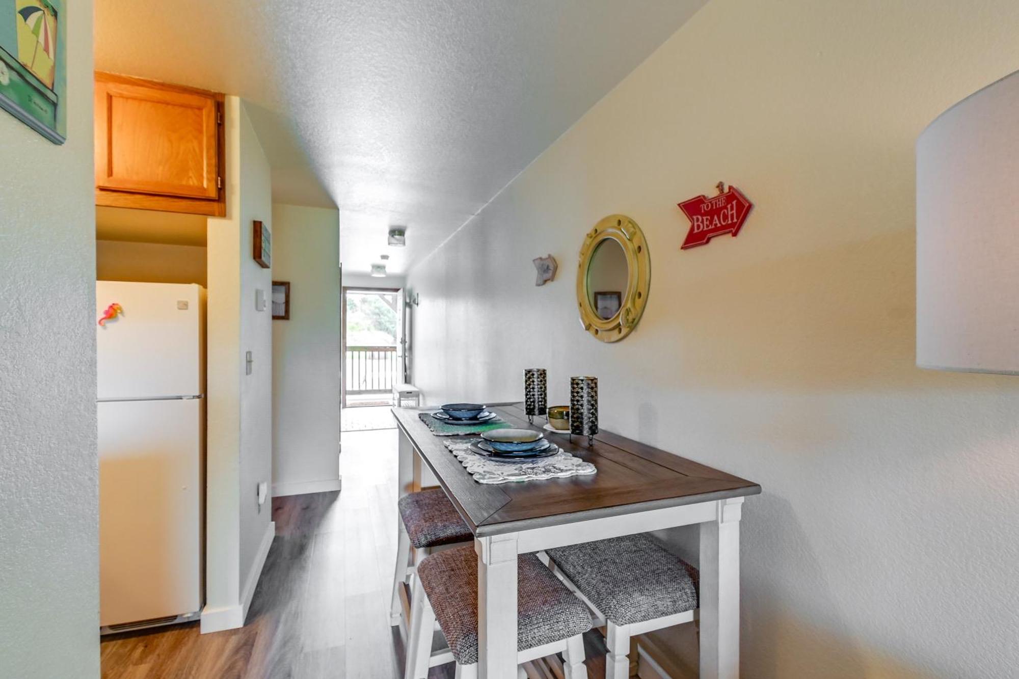 Ocean Shores Condo With Balcony Less Than 1 Mi To Beach! Exterior photo