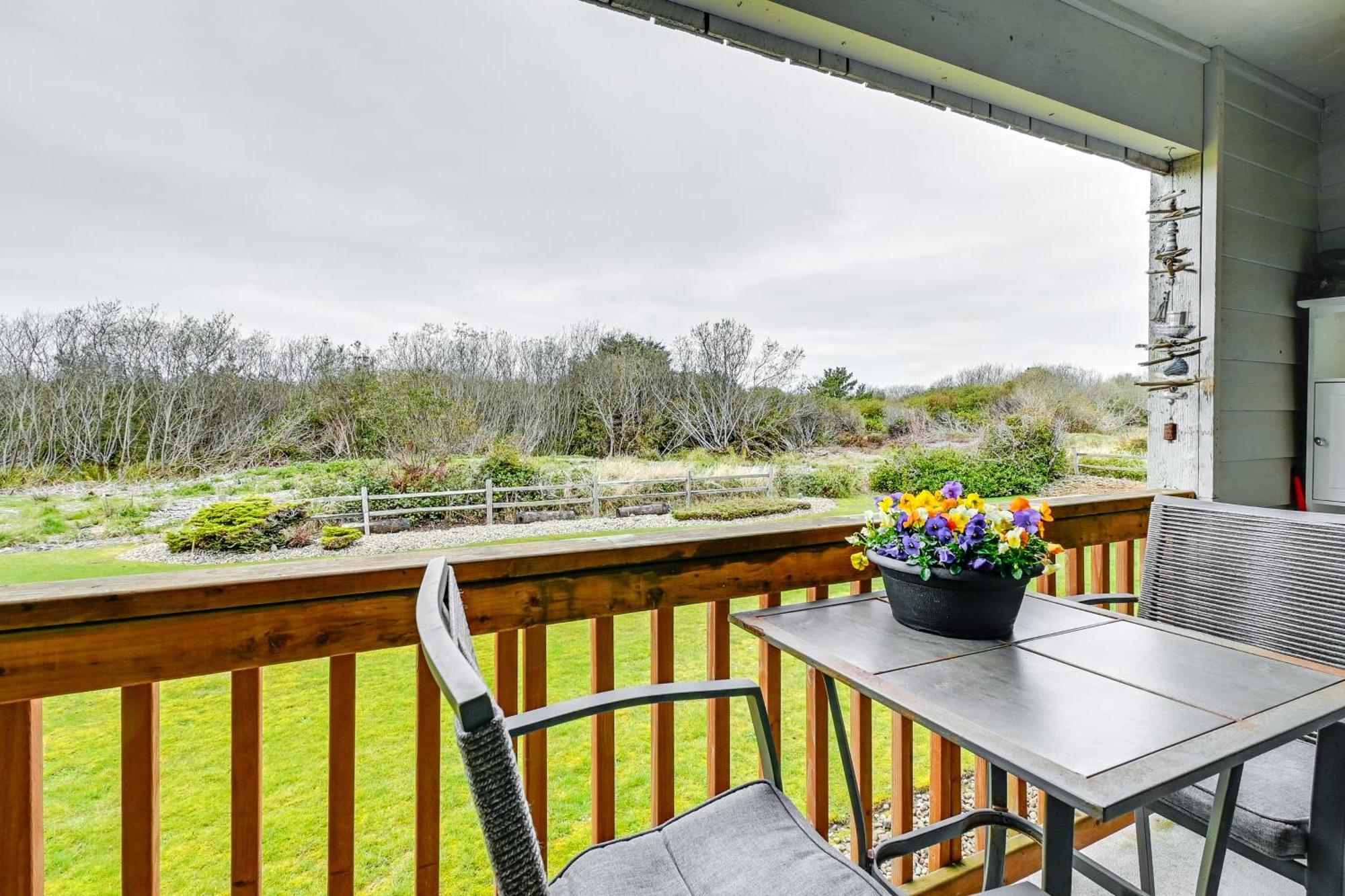 Ocean Shores Condo With Balcony Less Than 1 Mi To Beach! Exterior photo
