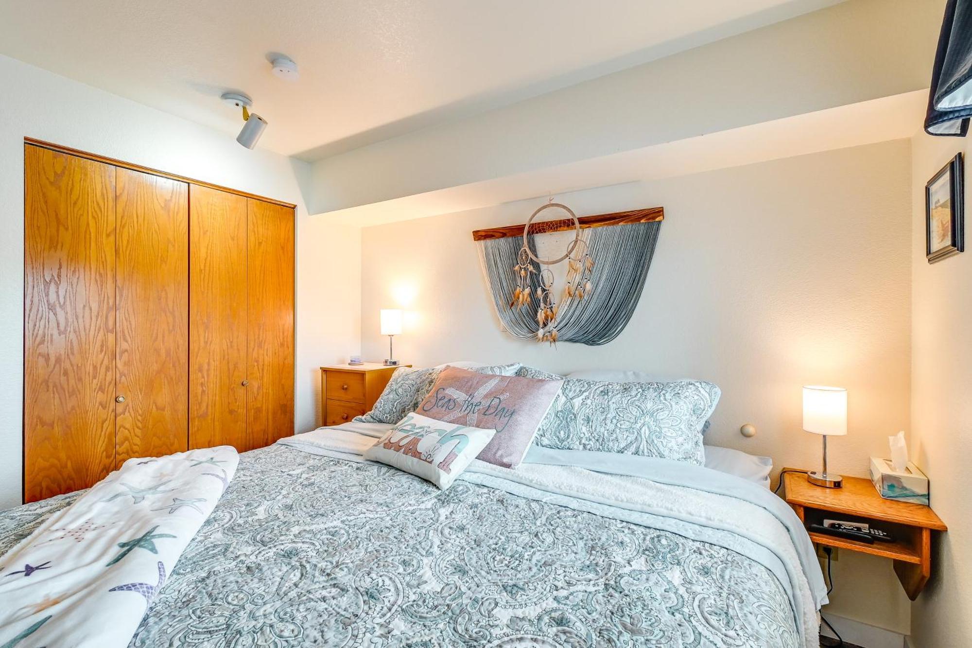 Ocean Shores Condo With Balcony Less Than 1 Mi To Beach! Exterior photo