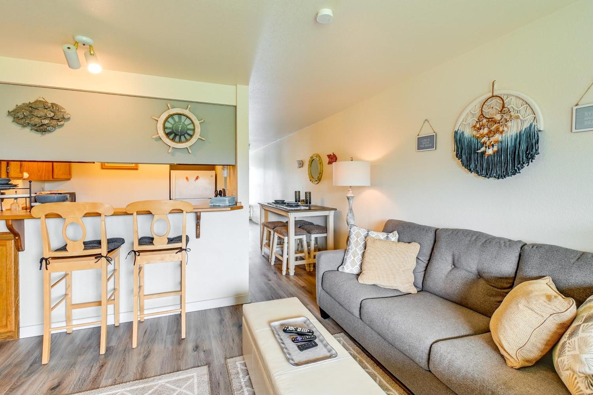Ocean Shores Condo With Balcony Less Than 1 Mi To Beach! Exterior photo